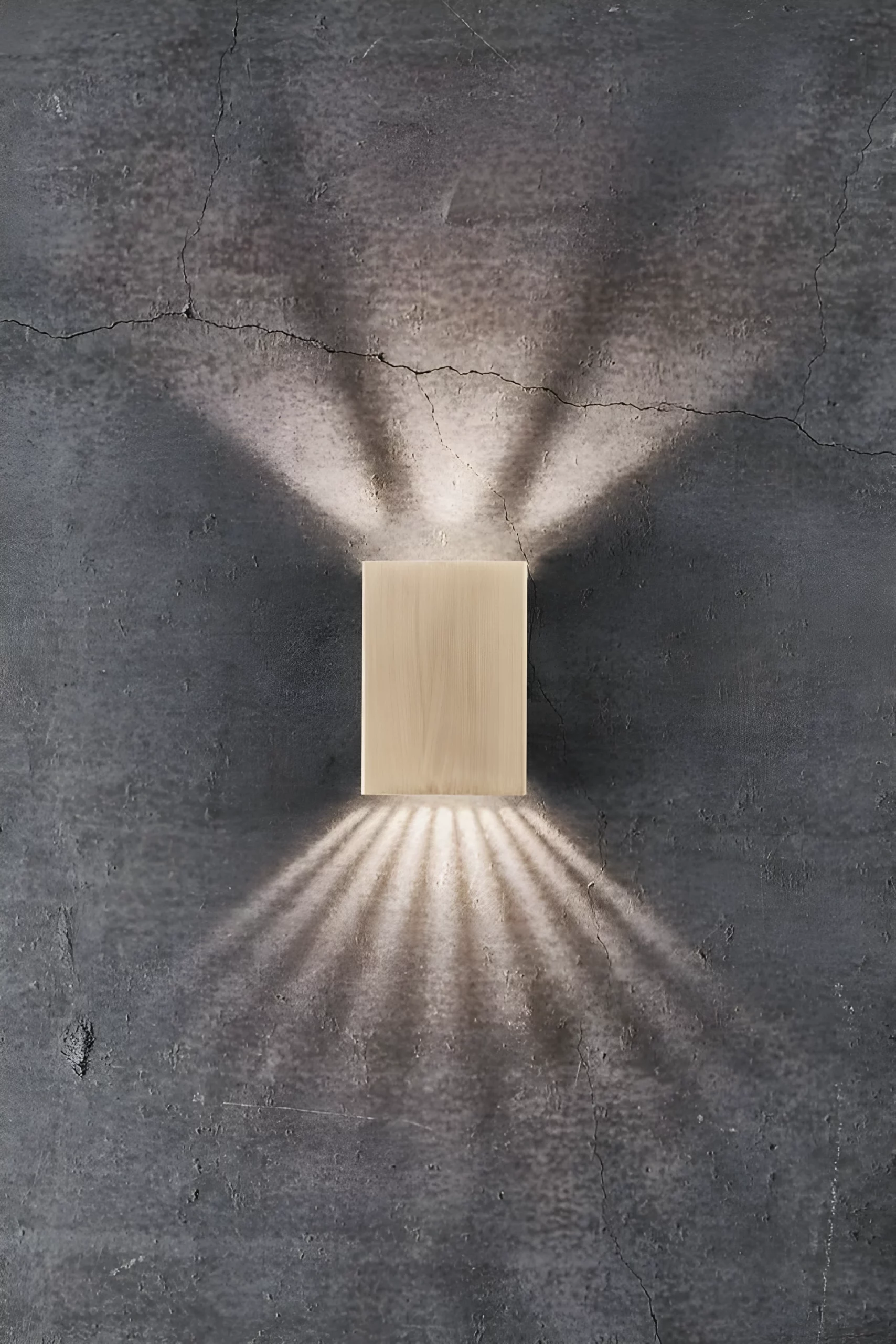 Kinkiet Fold 15 na elewację nowoczesnego domu