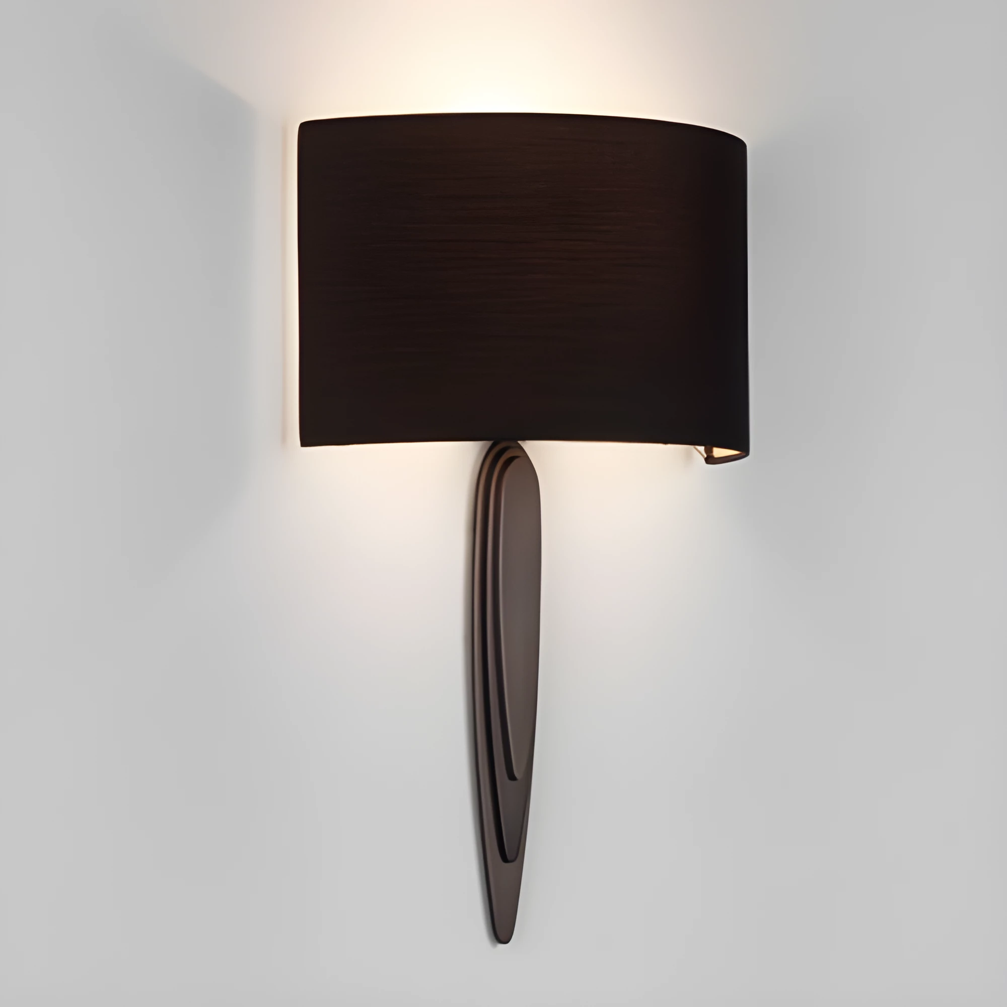 Kinkiet Gaudi do stylowego salonu