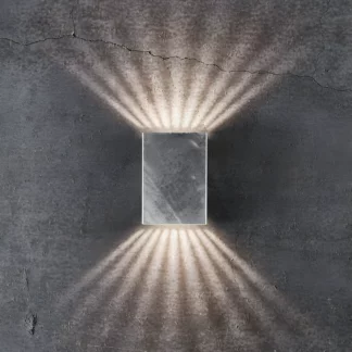 Kinkiet zewnętrzny Fold 15 do oświetlenia wejścia