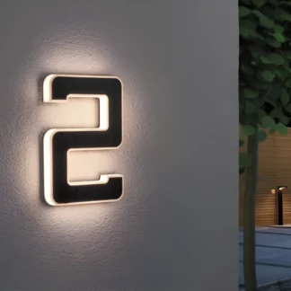 Kinkiet zewnętrzny jako numer domu - nr 2