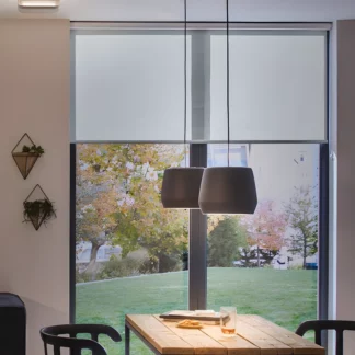 Klosz Pirm nad stół w jadalni