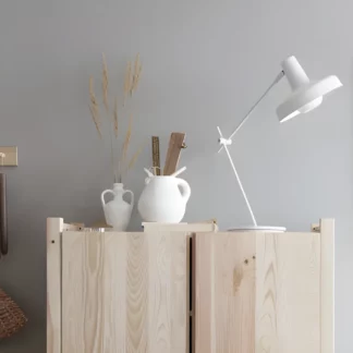 Lampa biurkowa Arigato do pokoju nastolatka