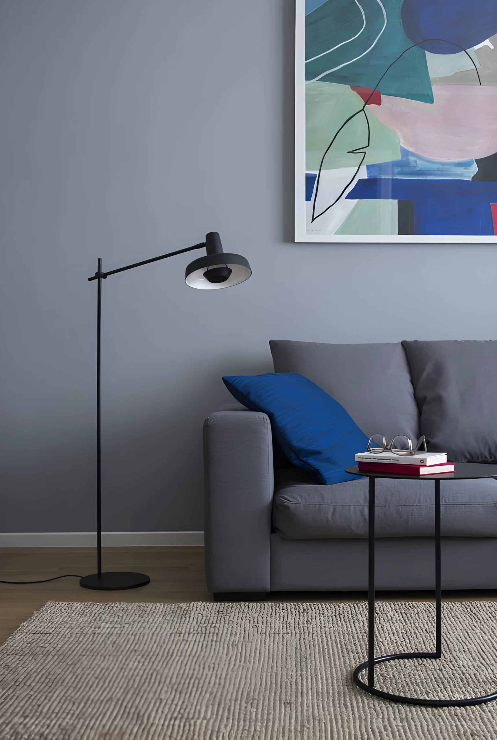 Lampa podłogowa Arigato Palace do czytania w salonie