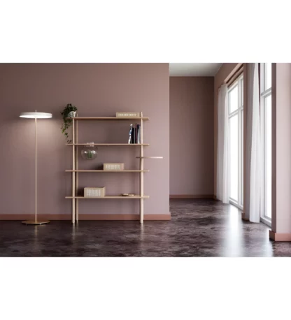 Lampa podłogowa Asteria do czytania w salonie