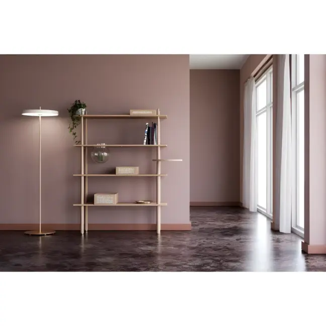 Lampa podłogowa Asteria do czytania w salonie
