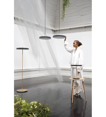 Lampa podłogowa Asteria do nowoczesnej sypialni