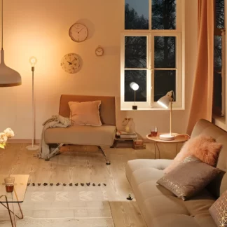 Lampa podłogowa Neordic Nordin do salonu