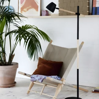 Lampa podłogowa Theo - dodatek do salonu w stylu skandynawskim, boho