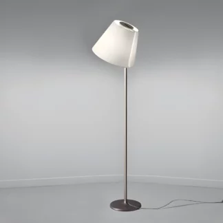 Lampa podłogowa Melampo do stylowego salonu