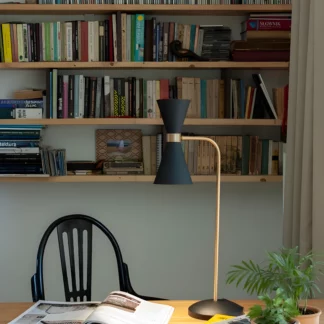 Lampa stołowa Cornet do biblioteczki