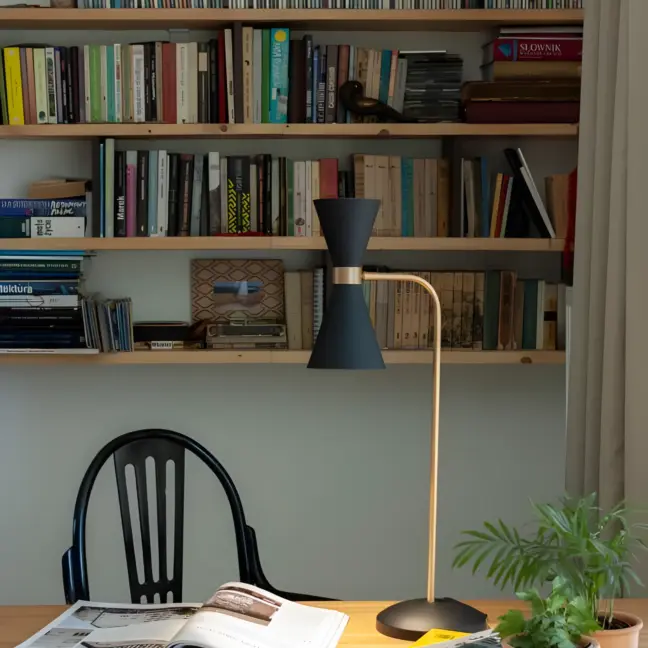 Lampa stołowa Cornet do biblioteczki