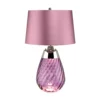 Lampa stołowa Lena na kominek w salonie