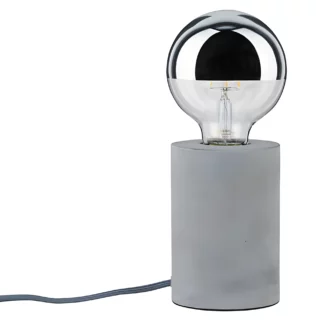 Lampa stołowa Neordic Mik na kominek w salonie