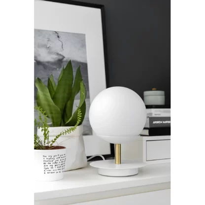 Lampa stołowa Plaat na kominek w salonie