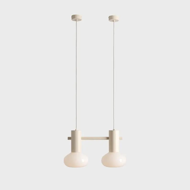 Lampa wisząca Flo 2 Cream z podwójnym opalowym kloszem nad stół