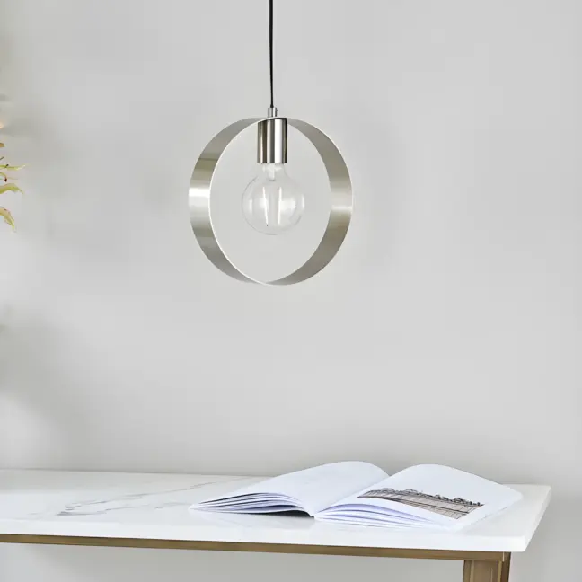 Lampa wisząca Hoop do stylowej sypialni i salonu