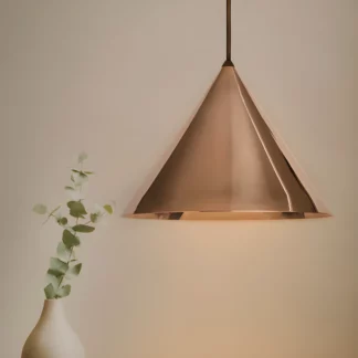 Lampa wisząca Konko Light nad fotel w salonie