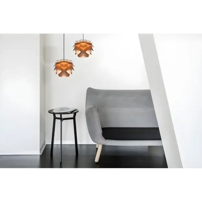 Lampa wisząca Silvia Mini nad stolik w salonie