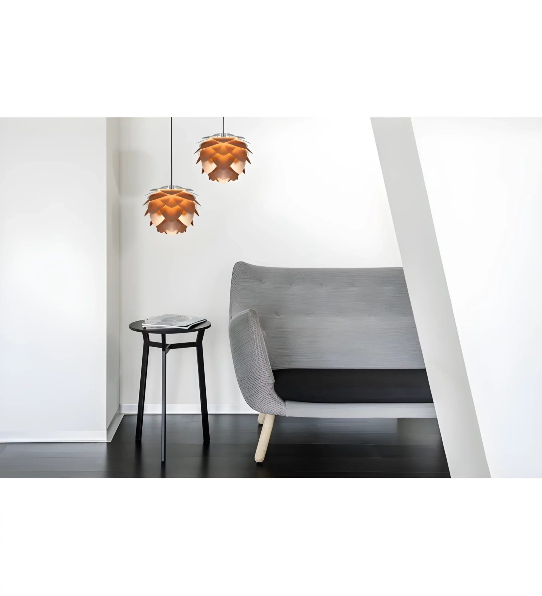 Lampa wisząca Silvia Mini nad stolik w salonie