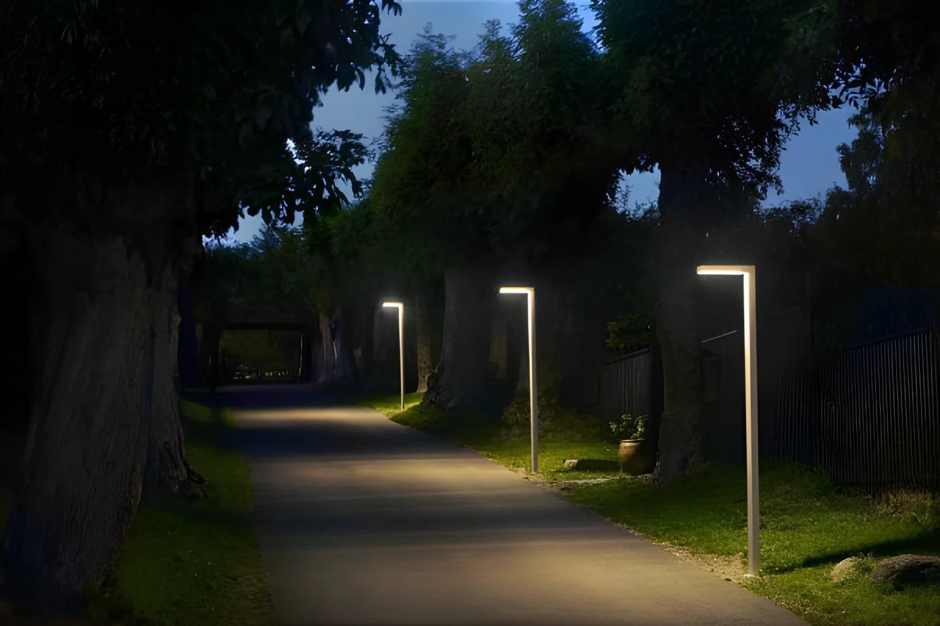 Lampa zewnętrzna Asker do oświetlenia ogrodu