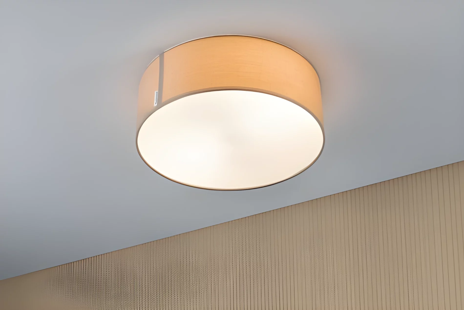 Plafon Mari do nowoczesnej jadalni