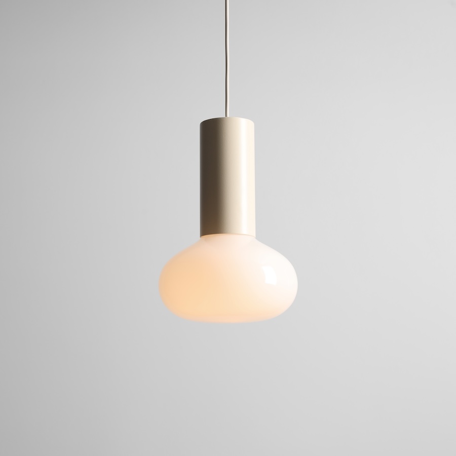 Lampa wisząca Flo Cream 19 – owalny klosz ze szkła mlecznego