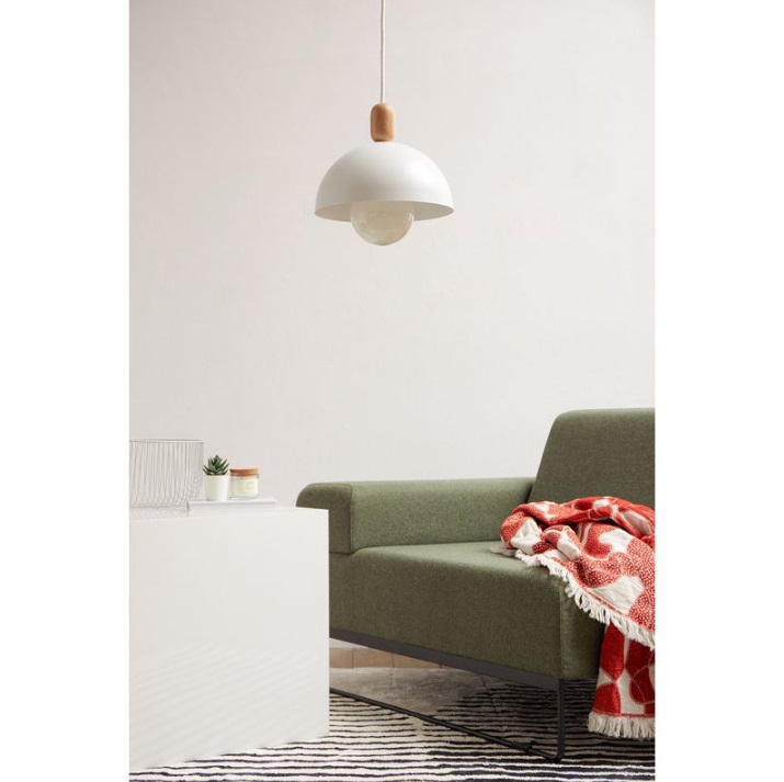 Lampa wisząca Loft Ovoli z białym kloszem i dębowym wykończeniem