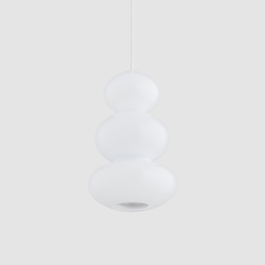 Lampa wisząca Orlando w stylu japandi z trzema białymi kulami GU10