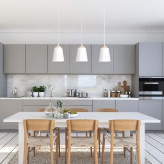 Lampa wisząca Bolero 3 z drewnianą listwą i trzema kloszami E27