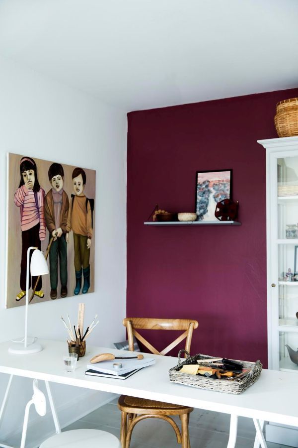 Biała lampa biurkowa Nordlux Nexus 10 z regulowanym kloszem, styl skandynawski