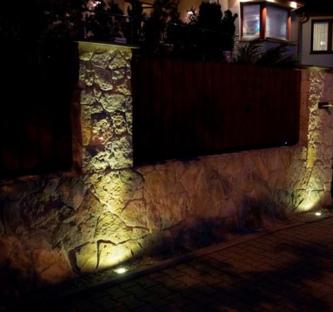 Lampa najazdowa LED Pabla GU10 IP67 ze stali nierdzewnej – srebrna