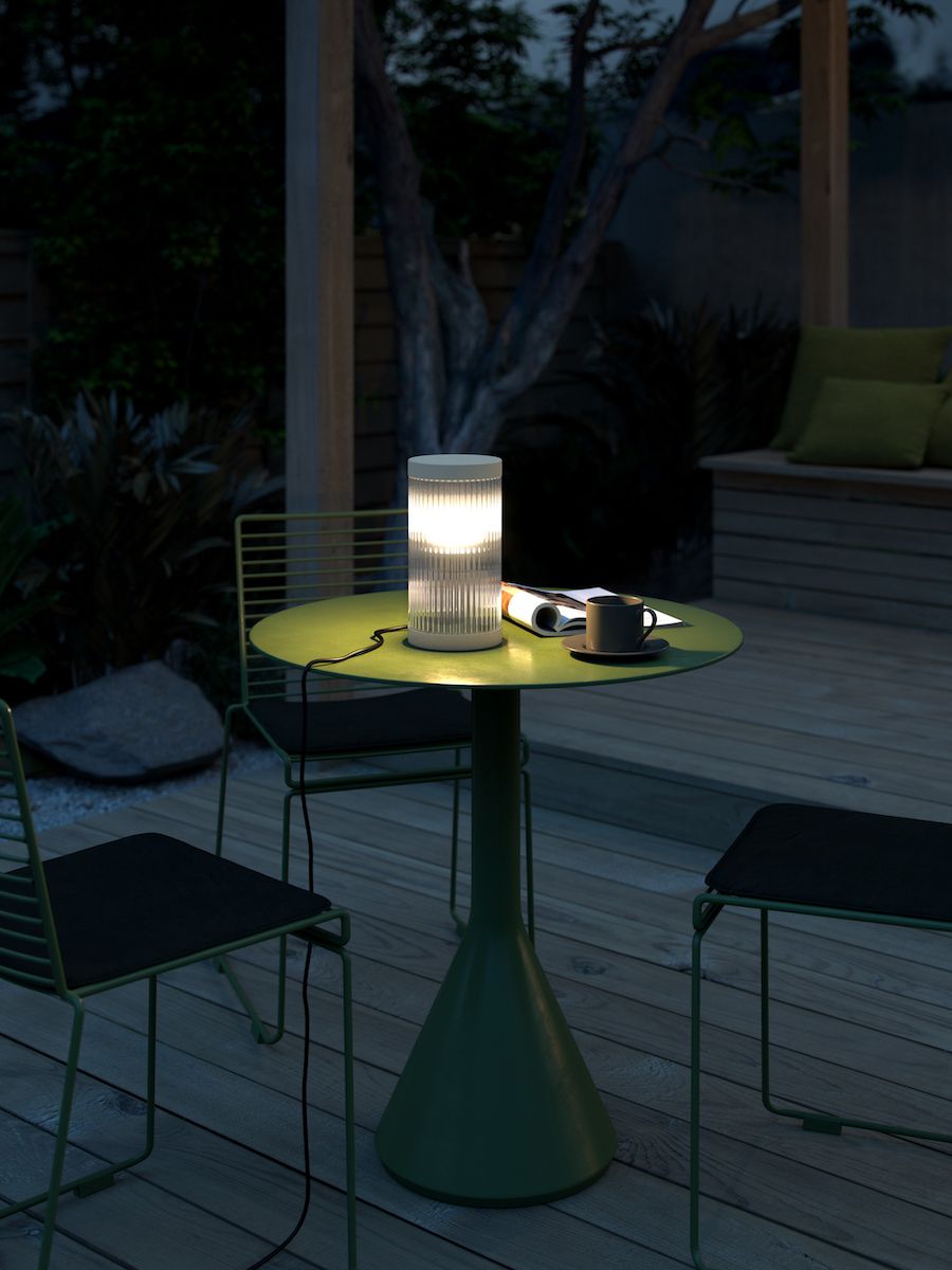 Lampa stołowa Coupar IP54 — kremowa, odporna na warunki zewnętrzne