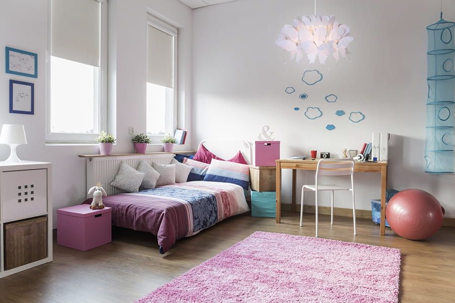 Lampa sufitowa dziecięca Farfalla z akrylowymi motylami w pudrowym różu E27 60W IP20