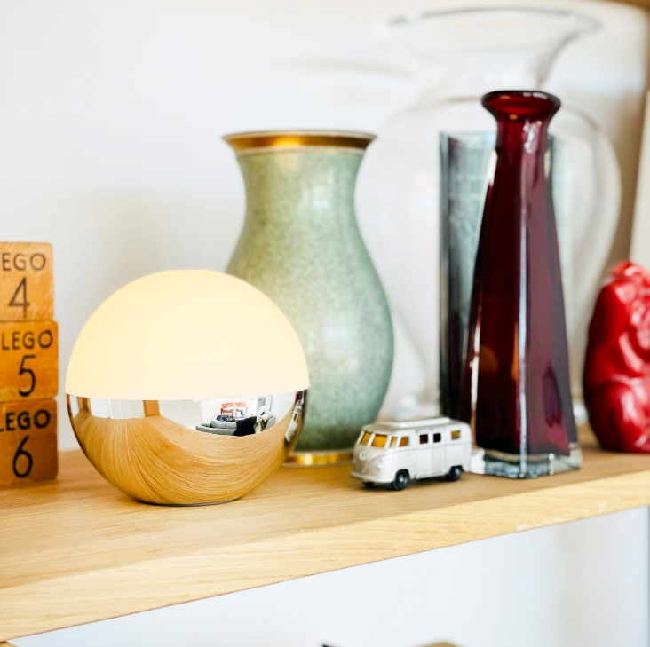 Przenośna lampka stołowa LED Alba Dyberg Larsen IP44 srebrna z pilotem