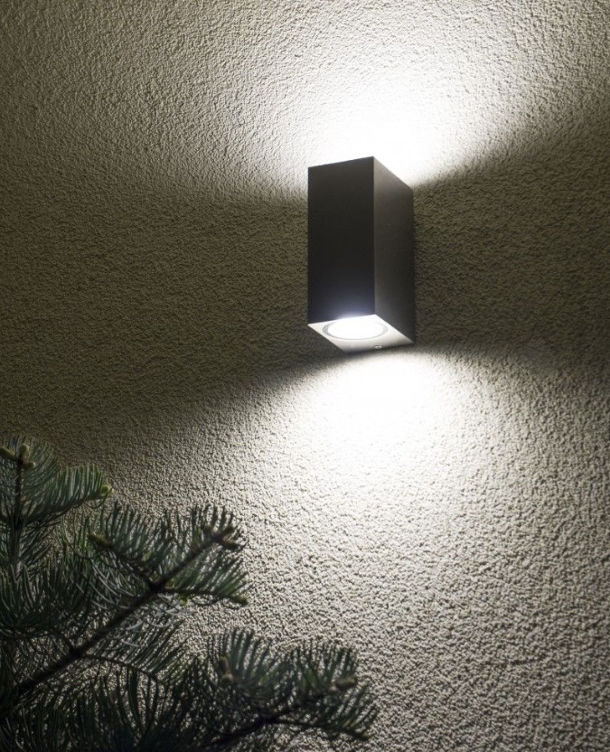 Srebrny kinkiet zewnętrzny LED Mini II IP44 GU10 – światło góra i dół