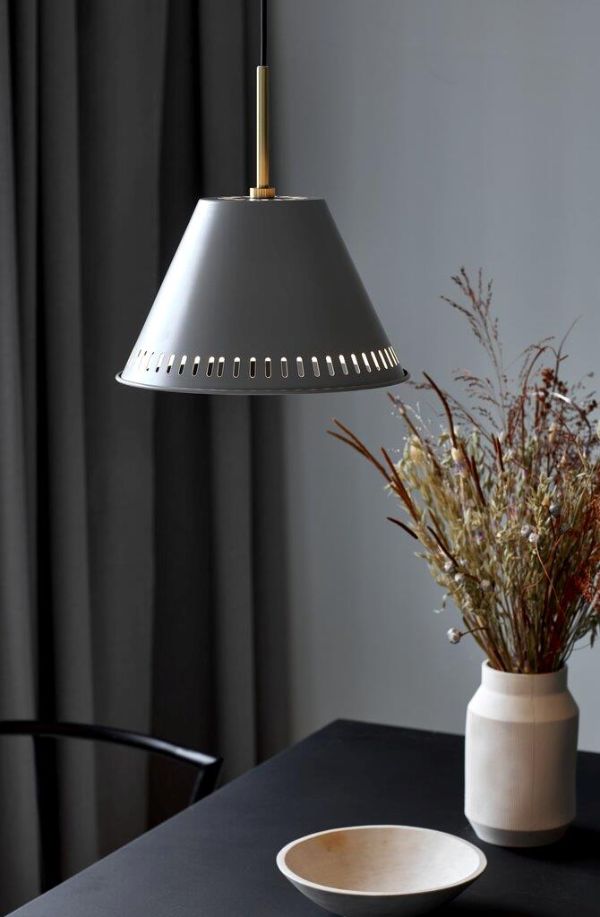 Szara metalowa lampa wisząca Pine z ażurowym kloszem E27 40W IP20