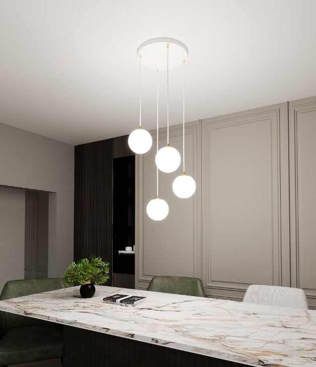 Żyrandol Royal 4 biały – mleczne kule i złote akcenty