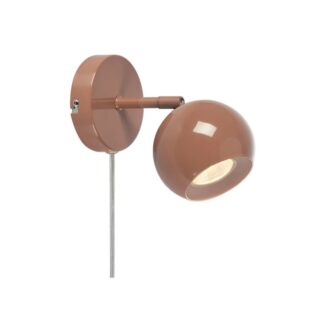 Jasnobrązowy kinkiet metalowy Pops w stylu skandynawskim z regulowaną głowicą