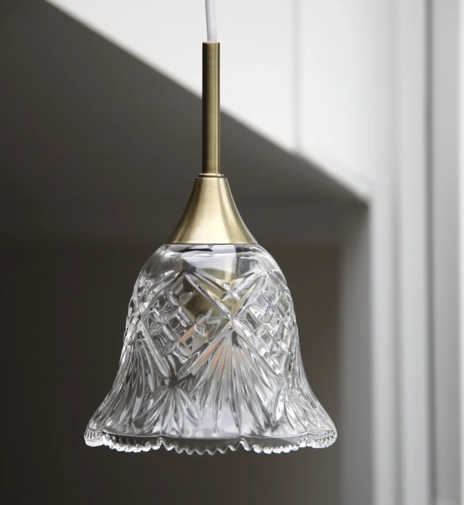 Lampa wisząca Luna w kolorze antycznego mosiądzu z kryształowym kloszem