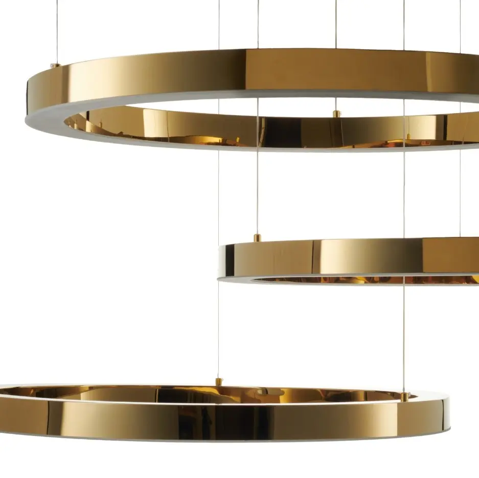 Duża złota lampa z trzema ringami LED 80 cm Circle 3 80+80+80