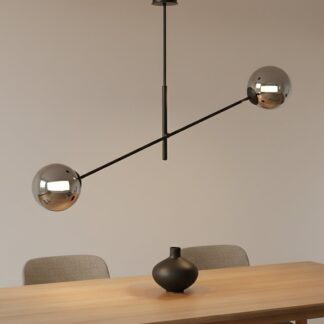 Czarny żyrandol Linear 2 z grafitowymi kulami nad stół jadalniany
