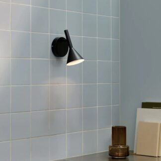 Czarny kinkiet Kelvis z regulowanym stożkowym kloszem GU10