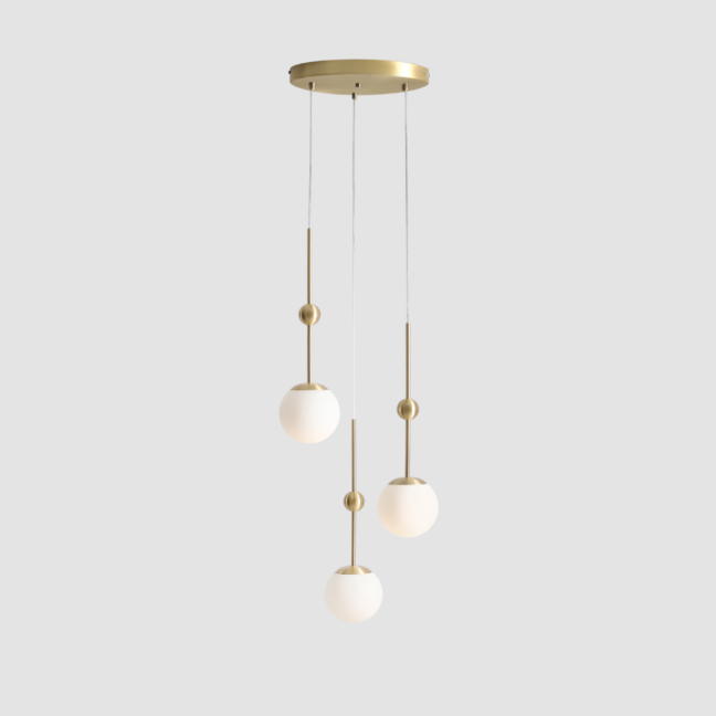 Lampa wisząca Mae 3 mosiądz z trzema kloszami - Artera & Ardant