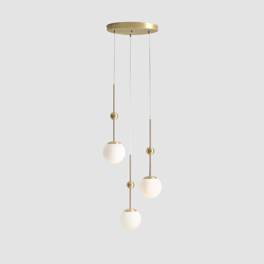 Lampa wisząca Mae 3 mosiądz z trzema kloszami - Artera & Ardant