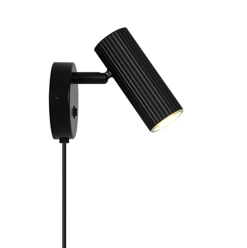 Czarny kinkiet Vico z ruchomym kloszem i portem USB - Nordlux