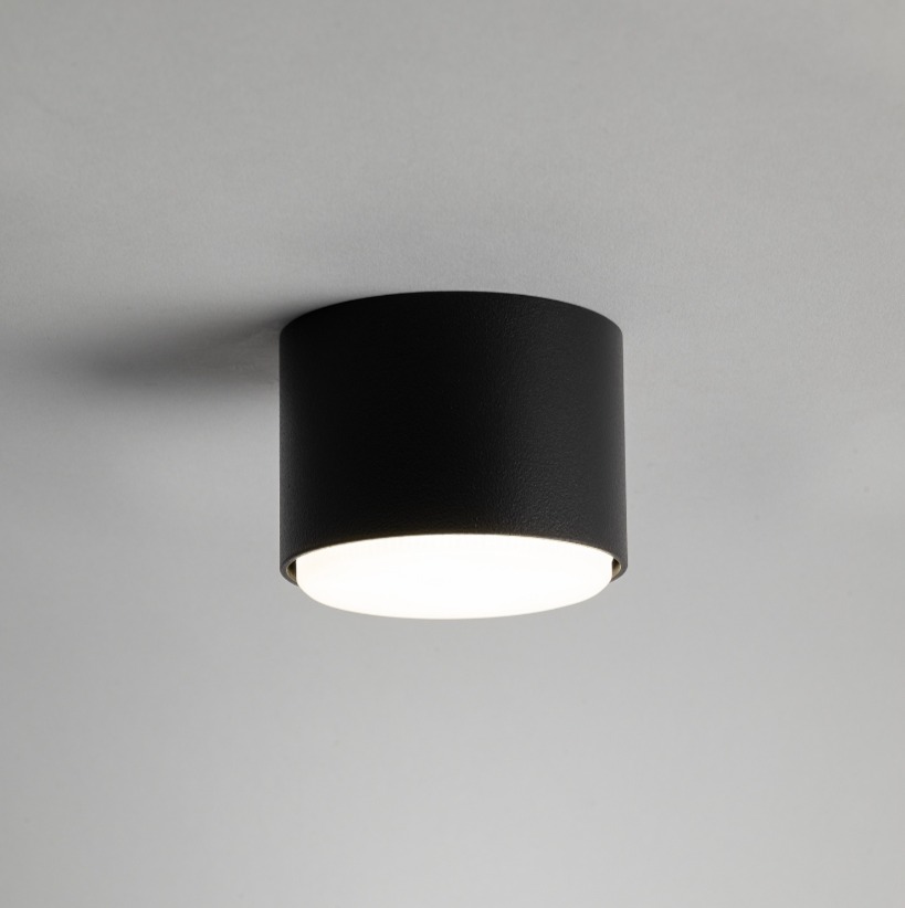 Natynkowa lampa sufitowa Tubo S - czarny spot punktowy do kuchni