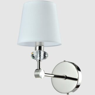 Kryształowy kinkiet Doha z białym abażurem i niklowanym wykończeniem