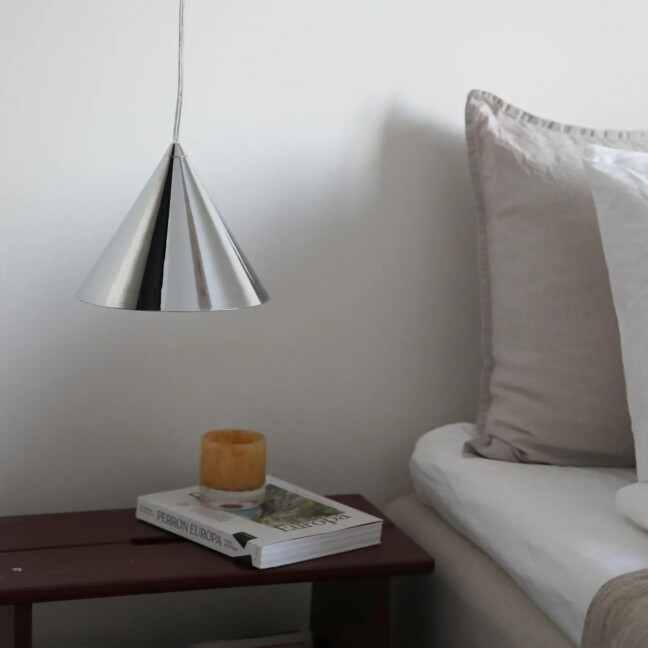 Lampa wisząca Tip 20 chrom stożkowy klosz nad stolik lub szafkę nocną