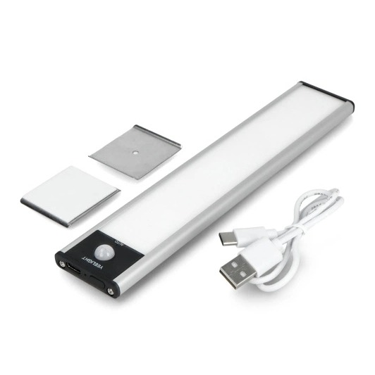 Srebrna lampka LED do szafy 20 cm z czujnikiem ruchu 2700K
