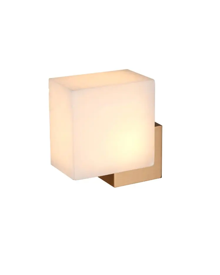 Kinkiet LED z alabastru kostka mosiądz szczotkowany Cubo 18 cm